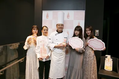 今回&honeyのアンバサダーを務める 左から、ももちさん、かんだまさん、木村なつみさん、小嶋真子さん