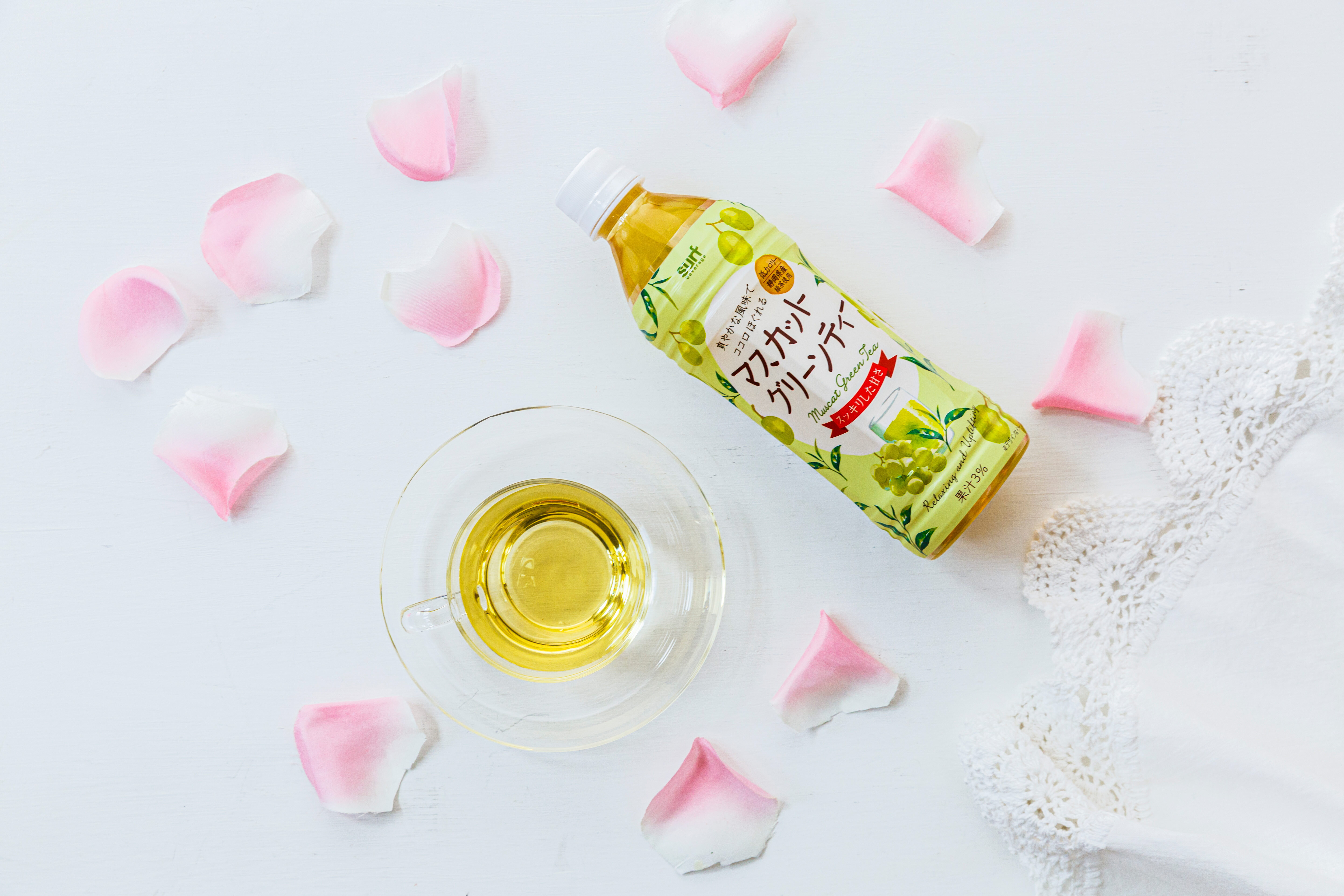 マスカットグリーンティーの果汁を変更し、自然な甘さ＆緑茶の風味が増して3月31日にリニューアル発売｜株式会社サーフビバレッジのプレスリリース