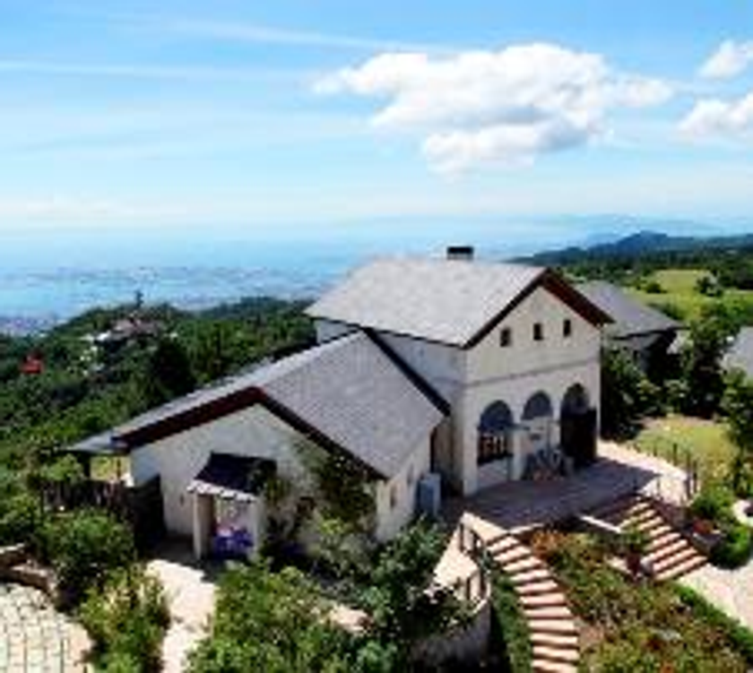 六甲オルゴールミュージアム、六甲ガーデンテラス共同開催
「六甲山 アリスフェア」
～『不思議の国のアリス』をイメージしたガーデンなどで
物語世界を体験～