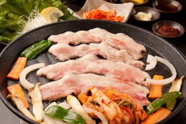 「真夏の王道 スタミナ×牛カルビ焼肉 たっぷり彩り焼き野菜」