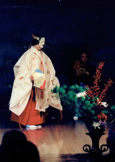 冬青庵能舞台「半蔀・立花供養」今回の演目です