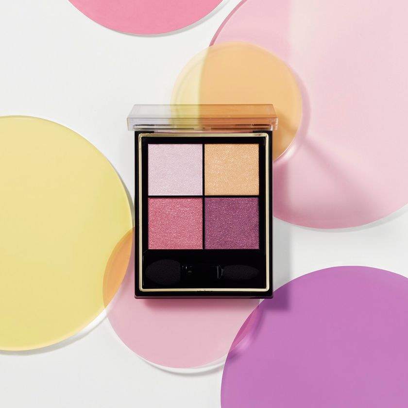 【7月7日】メイクアップブランド『エクセル』から、
色と質感の重ね着を楽しむ、
ファッション感覚アイシャドウ
「リアルクローズシャドウ」の限定色 発売
