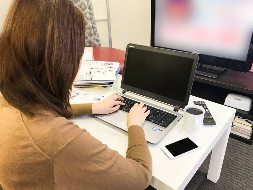 業務用ルーターへの切替で最短3日で在宅勤務を可能に!!
オフィスのデスクトップパソコンを家に送って、そのまま使える！