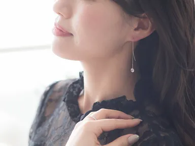 1粒チェーンピアス