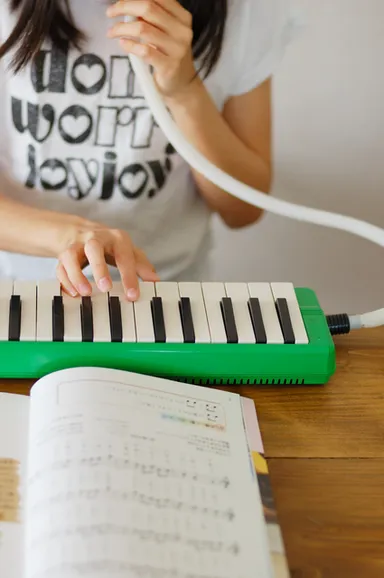 小学校の教科書や好きな曲をリクエスト！