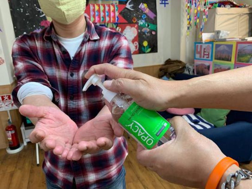 ユースタイルラボラトリー、
東京生活館チェーン・吉通貿易株式会社と有志より
アルコール消毒ジェルとマスクを受贈