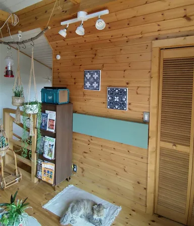 TANNER 折りたたみ式棚受けで製作した折りたたみスタンディングデスク