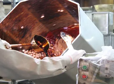 熟練の手仕事でつくれらます