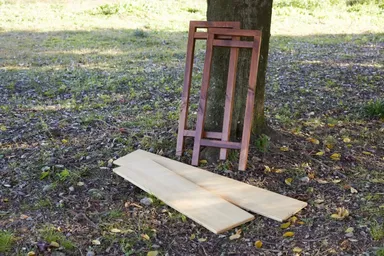 長い木と短い木をはめるだけでスグ完成します