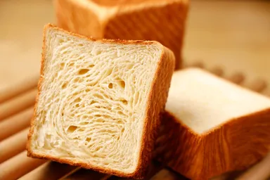 クロワッサン食パン スタンダード