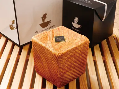 クロワッサン食パン プレミアム