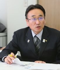 群馬県農政部蚕糸園芸課課長　土屋真志氏