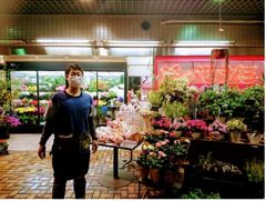花のモナミ　横山氏