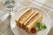 肉味お魚カツ〔調理例：サンドイッチ〕