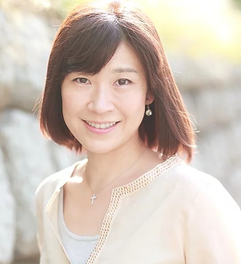 ～2020年・美容トレンドレポート～
外出自粛中も油断できない「紫外線」対策…
2020年のUV対策トレンド
キーワードは「秒ケア」＆「インナーケア」