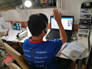 D：飽きない工夫(手を挙げさせる様子)