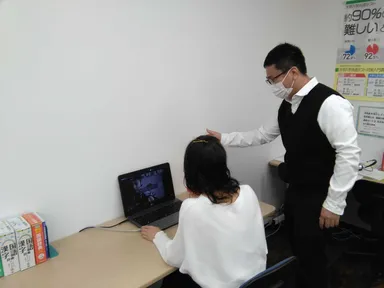 F：録画で録画でサボりがないか確認