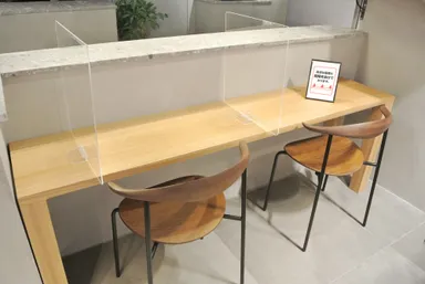 卓上仕切り等もトータルでご提案