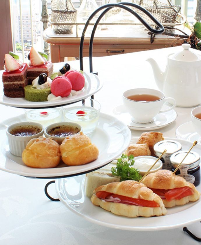 午後のひとときを落ち着いた店内で
アフタヌーンティーセット
2020年5月29日(金)よりロビーラウンジ「カスカード」にて販売中