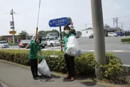 「所沢市アダプト・プログラム」に参加し、道路清掃とゴミ拾いを実施