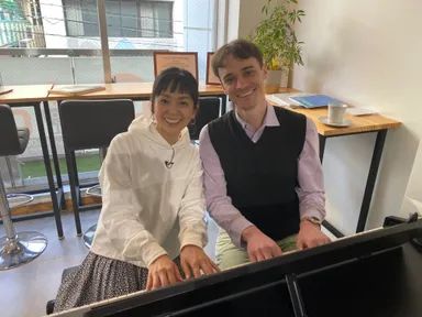 テレビ出演時にアナウンサーと