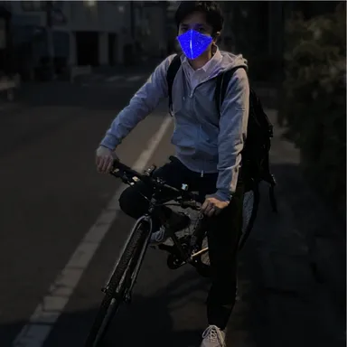 自転車やバイクに乗る時に