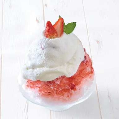 極上 鎌倉かき氷 泡苺ミルク エスプーマ仕立て　1,200円(税別)