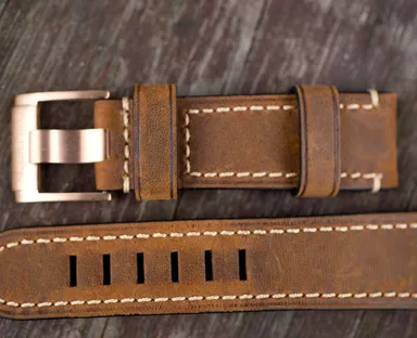 タンナー・ホーウィン社製ビンテージレザーストラップ