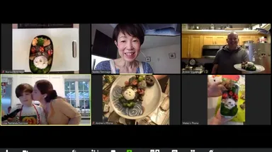外国人向けキャラ弁レッスンの様子