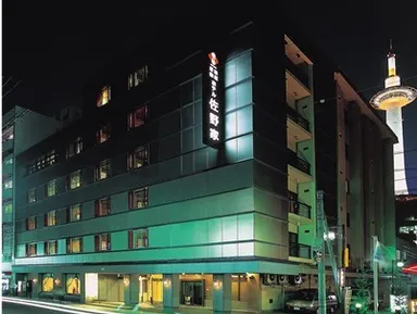 佐野家外観(夜)