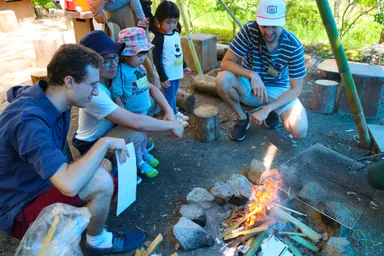 森の中、焚火でランチを作ろう！