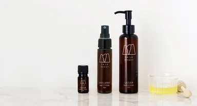 LALAHONEYボディスプレー(画像中央)