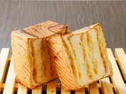 クロワッサン食パン　スパイスチーズ