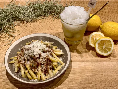 カナダ伝統の味を、召し上がれ