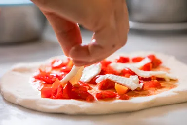 職人が1枚1枚手作り