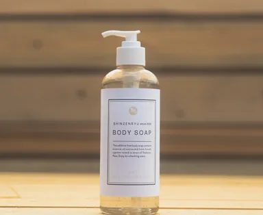 無添加の吉野ヒノキオイル配合「桧ボディソープ」