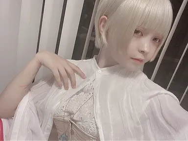 17歳の画家 萌白(mejiro)