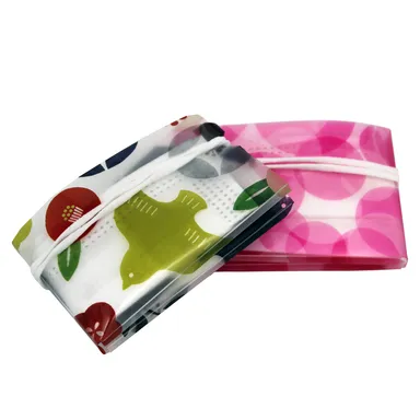 収納時のマスクホルダー