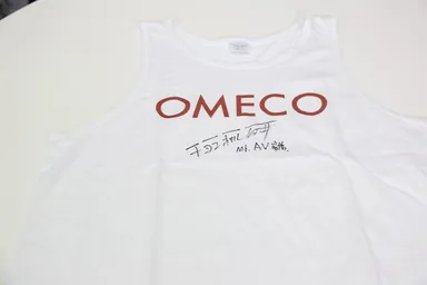 世界に1枚しかなサイン入り非売品OMECOタンクトップ