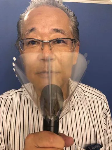 顔が見えるので雰囲気を壊さない