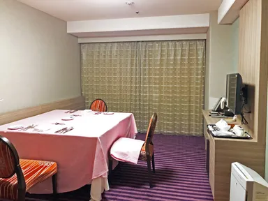 コネクティングルーム　１部屋をダイニングルームとして使用