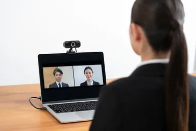 オンライン面接受ける人