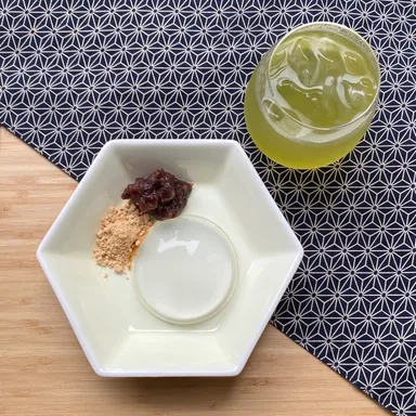 劇的セットのお菓子とお茶