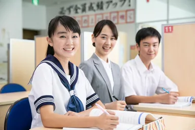 オリジナルのカリキュラムで、 やる気も成績もアップ！