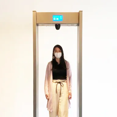 「赤外線検温ゲートII」入場イメージ