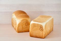 EIGHT BREAD PREMIUMの高級食パン1.5斤サイズ