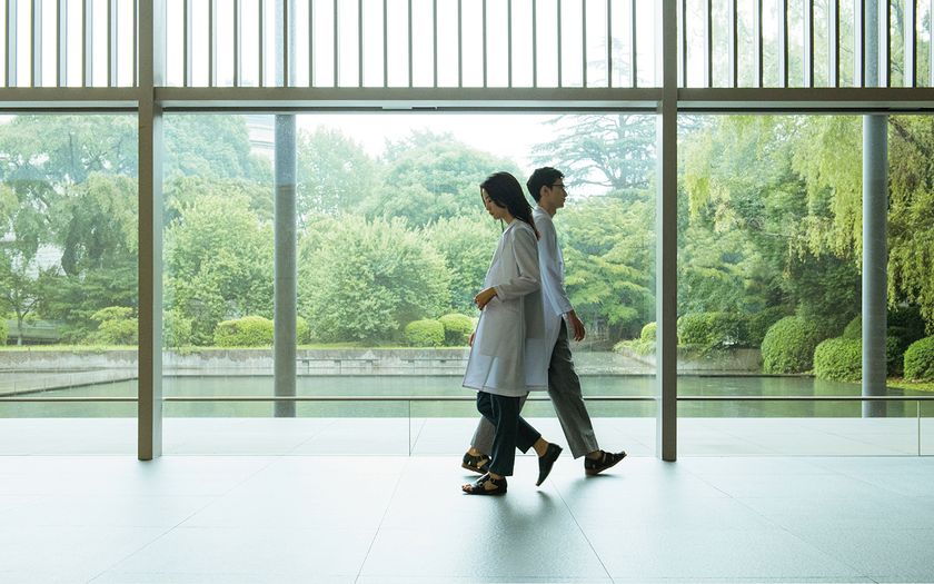 和紙の静かで穏やかな佇まいを白衣に。
メディカルアパレル「Classico(クラシコ)」
WASHIシリーズ発売で医療の場に新たな心地よさを提案