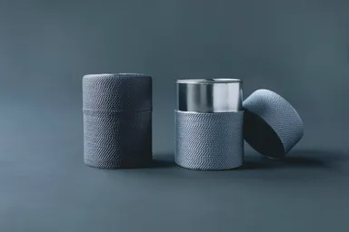 糸巻きお茶缶　価格：￥4,400円／個