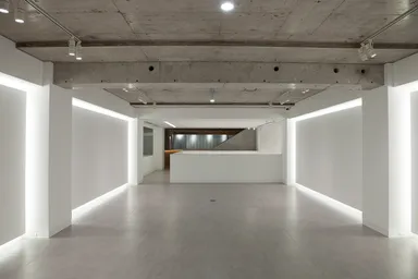 √K Contemporary　2階