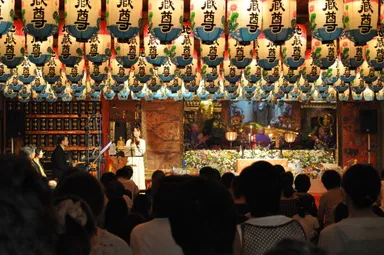 例年の法要の様子